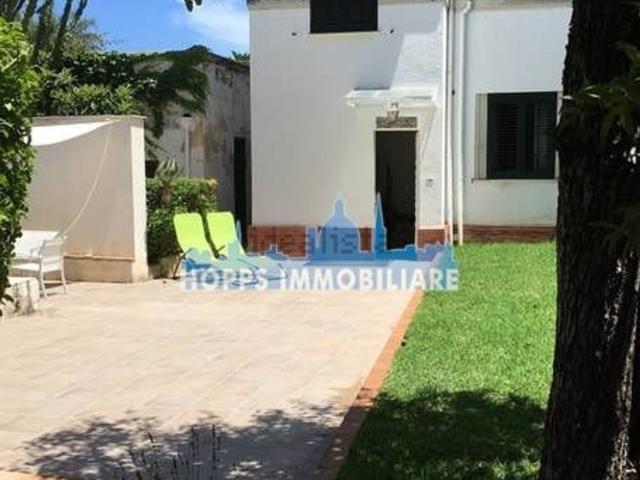 Villetta bifamiliare in affitto di 120 m² in Viale Galatea