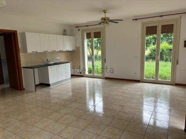 Villetta bifamiliare in affitto di 226 m²