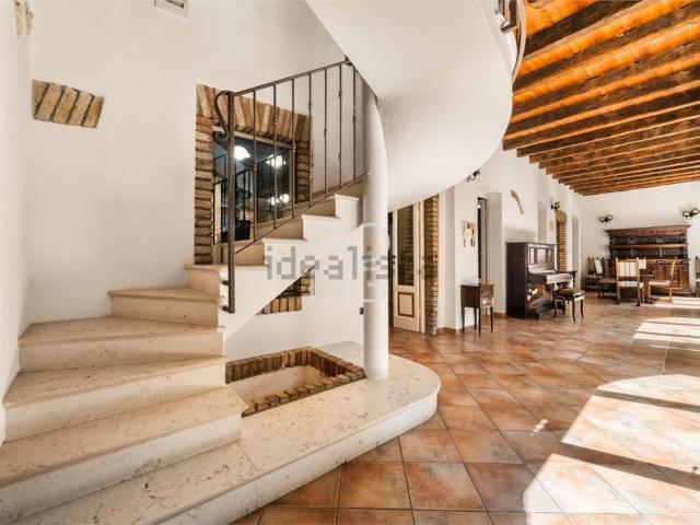 Villetta bifamiliare in affitto di 331 m² in Vicolo Corobbiolo, 5