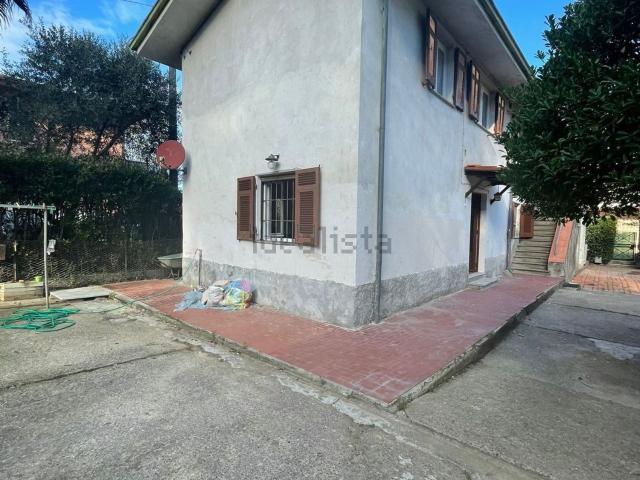 Villetta bifamiliare in affitto di 65 m² in Via Pisanello