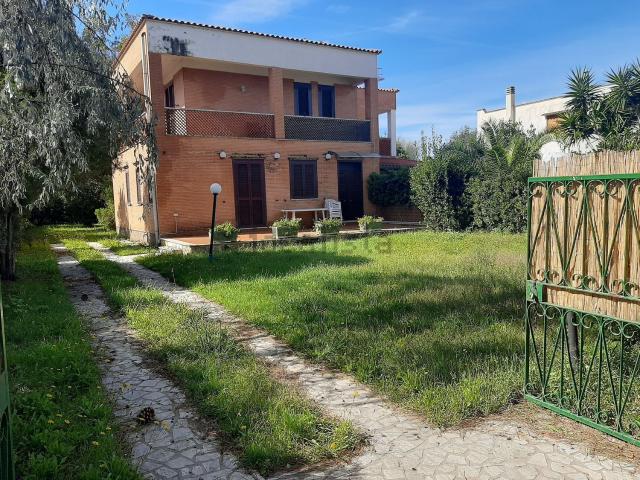 Villetta bifamiliare in affitto di 90 m² in Via della Fattoria Romana