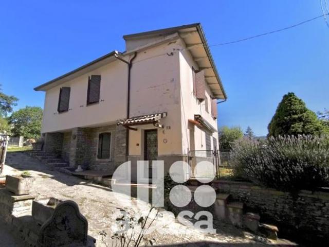 VILLETTA CON GIARDINO