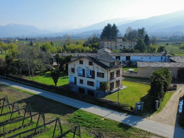 Villetta indipendente in affitto di 600 m² in Via Dino Buffa, 5