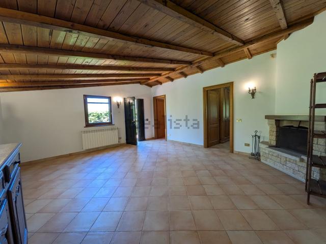 Villetta indipendente in affitto di 65 m² in Via Montiglioni