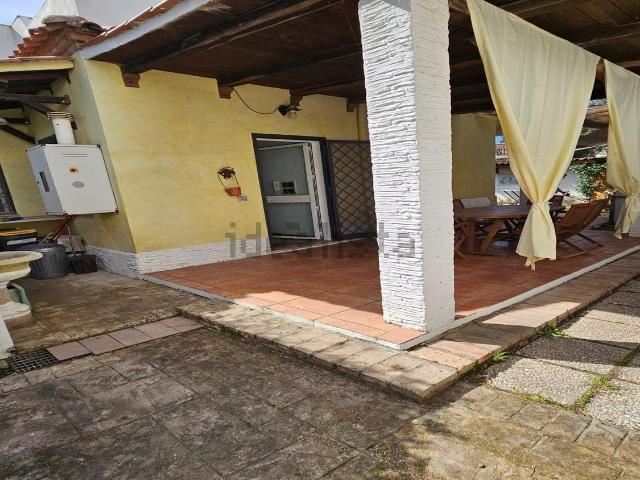 Villetta indipendente in affitto di 80 m² in Via Castellammare