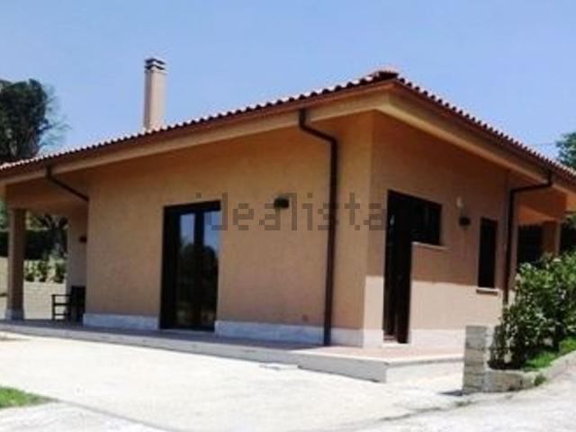 Villetta indipendente in affitto di 90 m² in Via della Villa