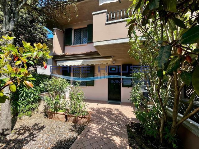 Villetta indipendente in affitto di 90 m² in Viale Alfredo Oriani, 81