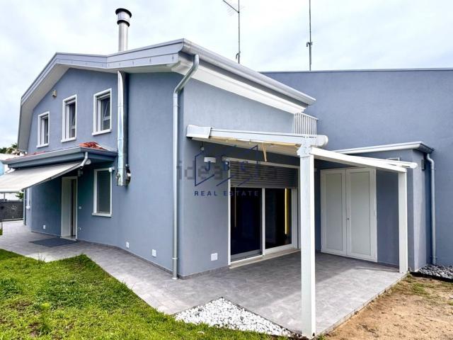 Villetta indipendente in affitto di 100 m² in Via Adige