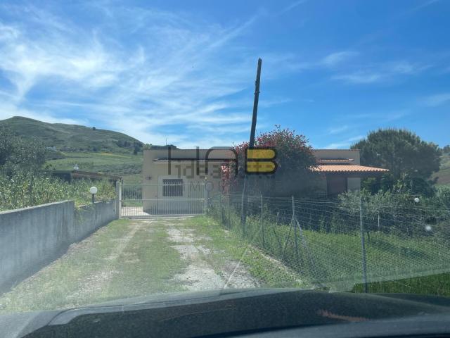 Villetta indipendente in affitto di 100 m² in Via Luca Pagoto