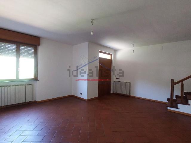 Villetta indipendente in affitto di 110 m² in Viale Dante Alighieri