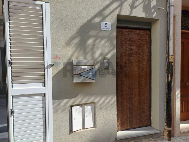Villetta indipendente in affitto di 110 m² in Vico Pirrera, 5