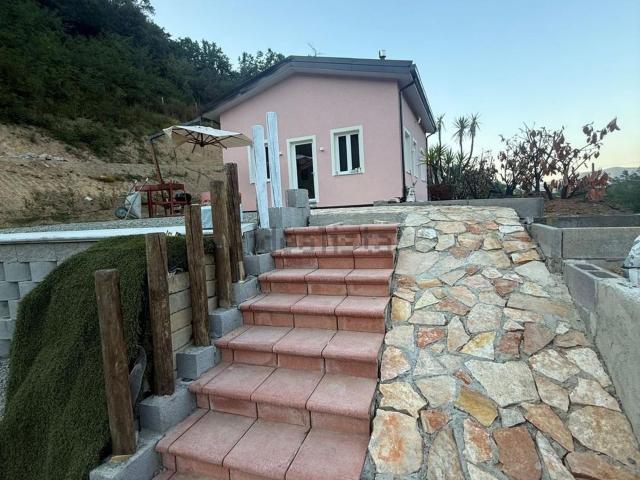 Case e ville in affitto di 120 m²