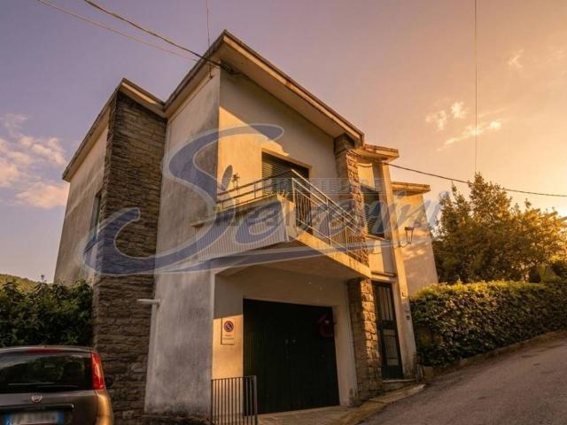 Villetta indipendente in affitto di 120 m² in Via Villaggio Primavera, 11