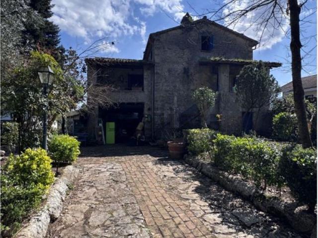 Villetta indipendente in affitto di 160 m²