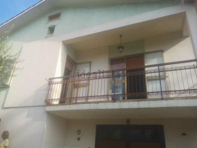Villetta indipendente in affitto di 160 m² in Via Grazia Deledda