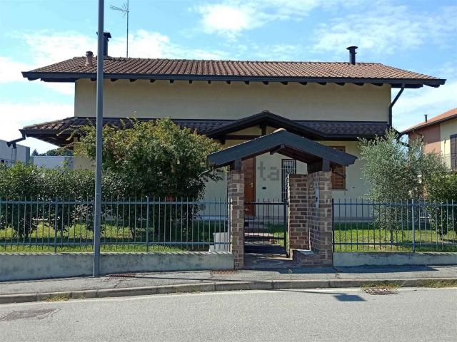 Villetta indipendente in affitto di 180 m² in Via Bruno Ferrazzi, 44
