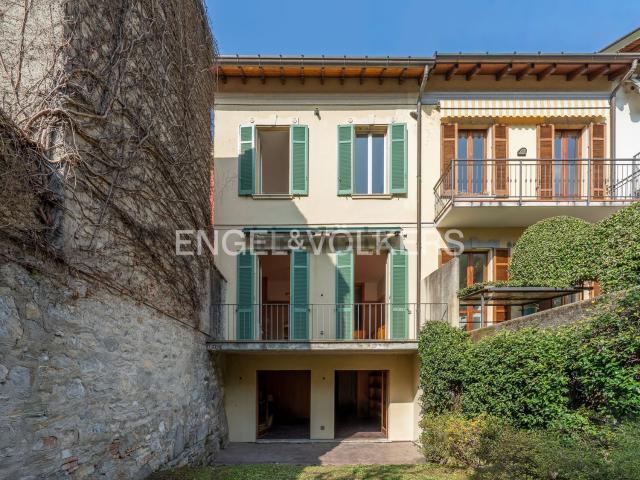 Villetta indipendente in affitto di 180 m² in Via Martino Anzi