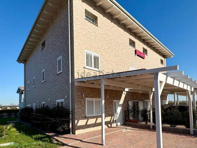 Villetta indipendente in affitto di 200 m² in Via Persicetana, 30