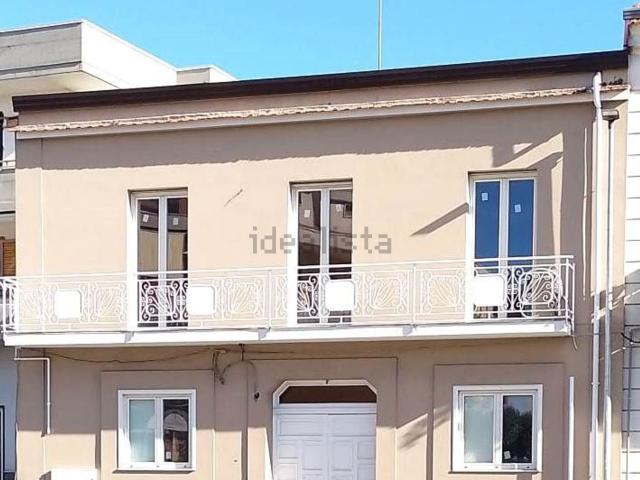 Villetta indipendente in affitto di 210 m² in Via Luigi Guerrasio