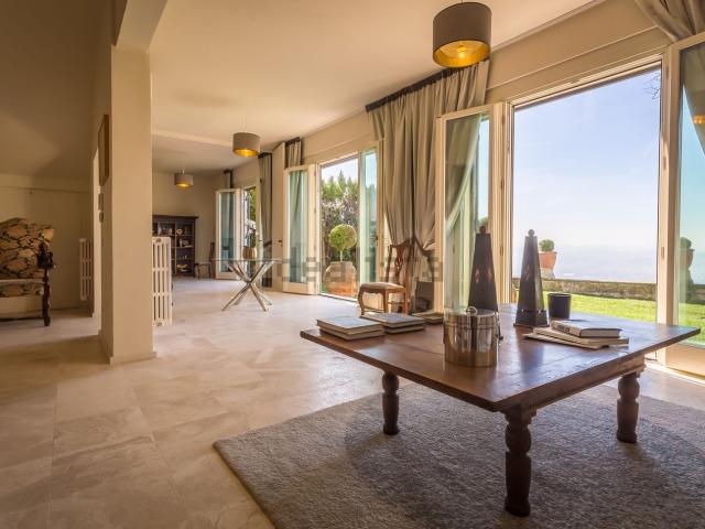 Villetta indipendente in affitto di 210 m² in Piazza Mino da Fiesole