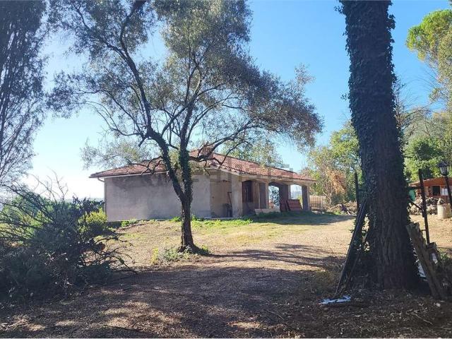 Villetta indipendente in affitto di 220 m² in Via Ortana