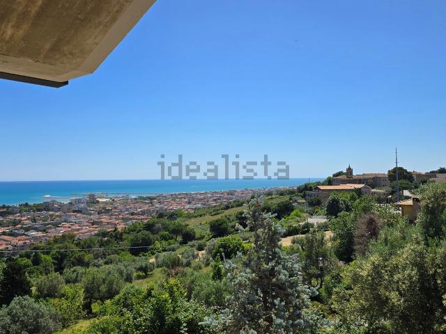 Villetta indipendente in vendita di 400 m² in Via Cavoni, 7