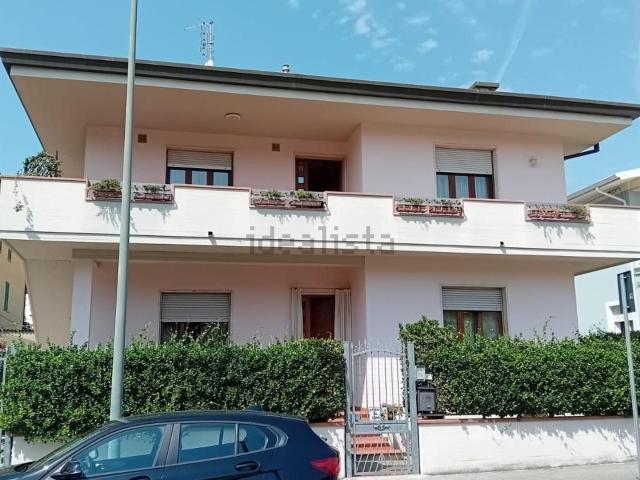 Villetta indipendente in vendita di 400 m² in Via Campania