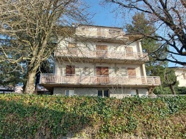 Villetta indipendente in vendita di 400 m² in Via Casa Catina