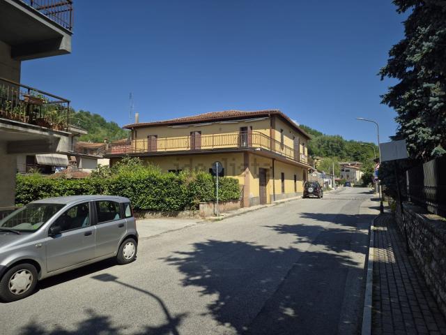 Villetta indipendente in vendita di 400 m² in Via Aquila, 100