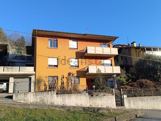 Villetta indipendente in vendita di 400 m² in Via Giulio Caprini