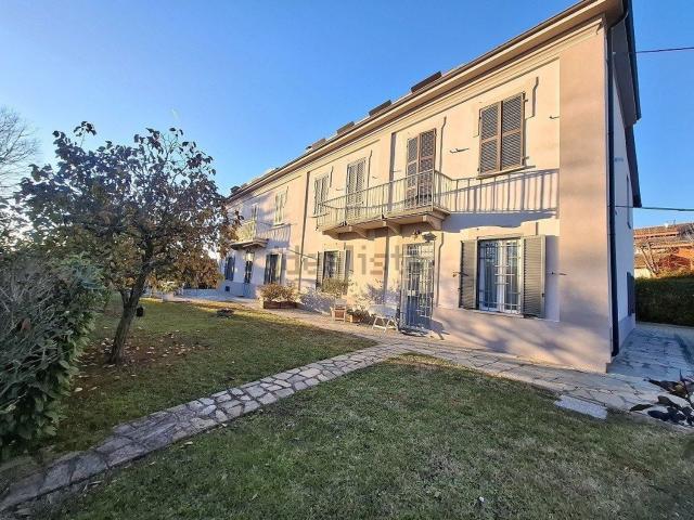 Villetta indipendente in vendita di 400 m² in Via Giovanni Rosa, 10