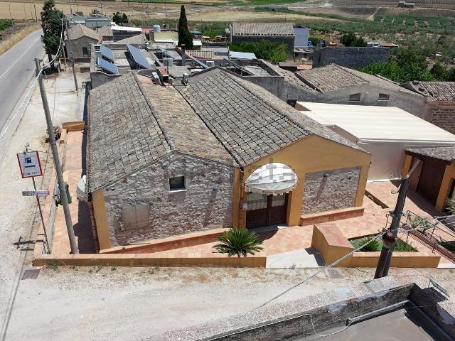 Villetta indipendente in vendita di 400 m² in Via Domingo, 128