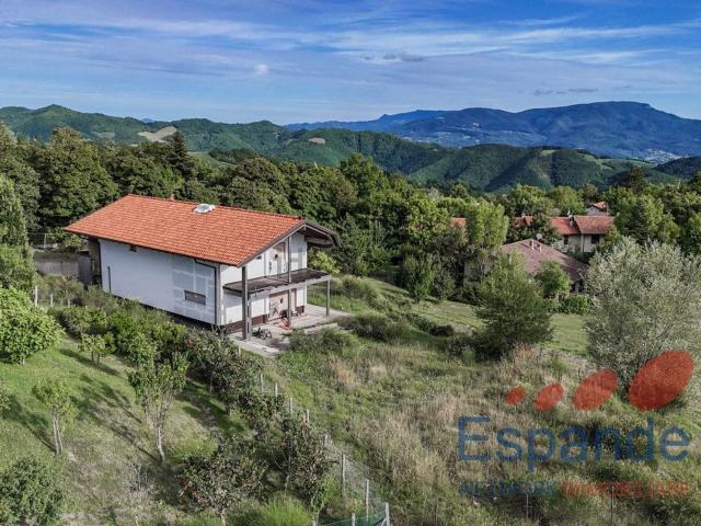 Villetta indipendente in vendita di 400 m² in Via del Monte