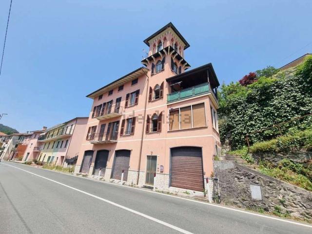 Villetta indipendente in vendita di 400 m² in Via del Commercio