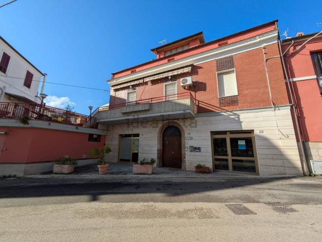 Villetta indipendente in vendita di 400 m² in Via della Stazione