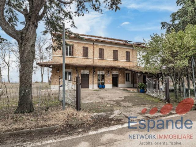 Villetta indipendente in vendita di 400 m² in Via delle Caminate, 70
