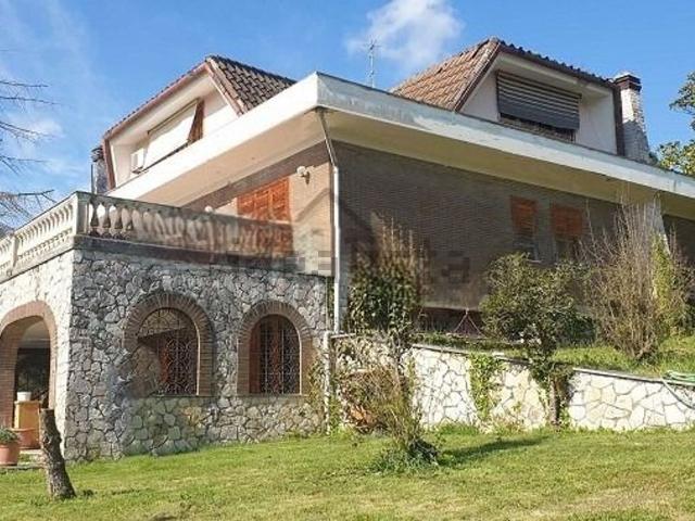 Villetta indipendente in vendita di 400 m² in Via di Villa Cucuzza, 22