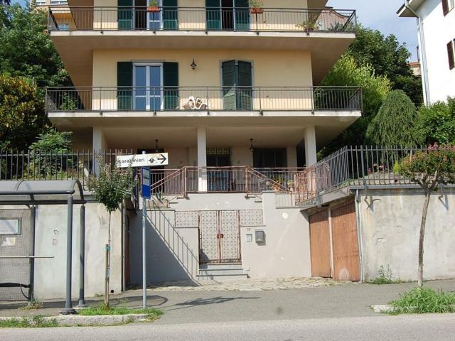 Villetta indipendente in vendita di 400 m² in Via Ernesto Panza