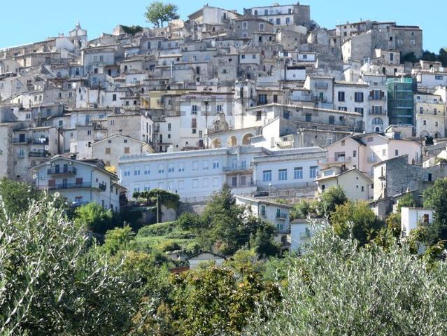 Villetta indipendente in vendita di 400 m² in Via la Valle, 8