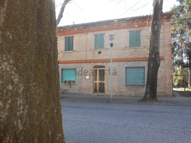 Villetta indipendente in vendita di 400 m² in Via Mondaviese, 49