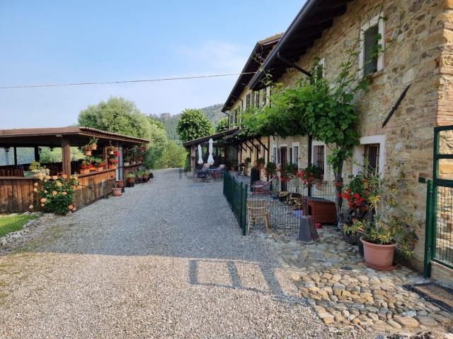 Villetta indipendente in vendita di 400 m² in Via Marconi