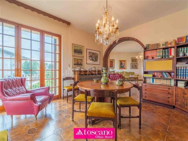 Villetta indipendente in vendita di 400 m² in Via Nazario Sauro