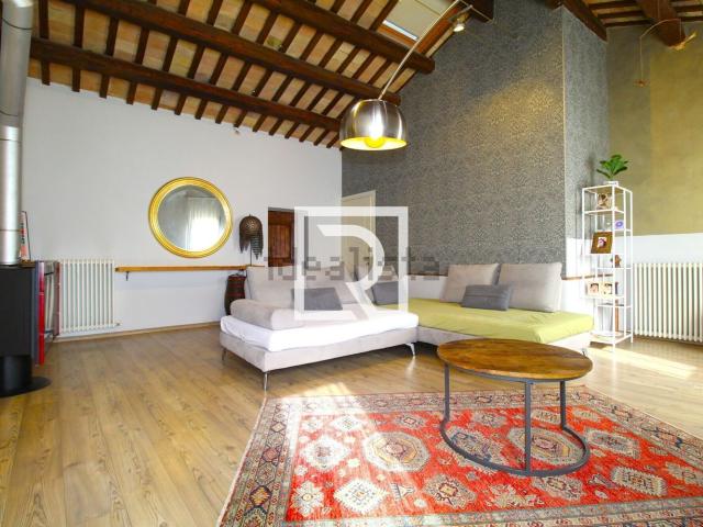 Villetta indipendente in vendita di 400 m² in Via Rotta