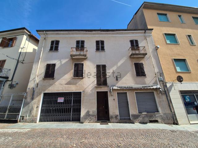 Villetta indipendente in vendita di 400 m² in Via Roma