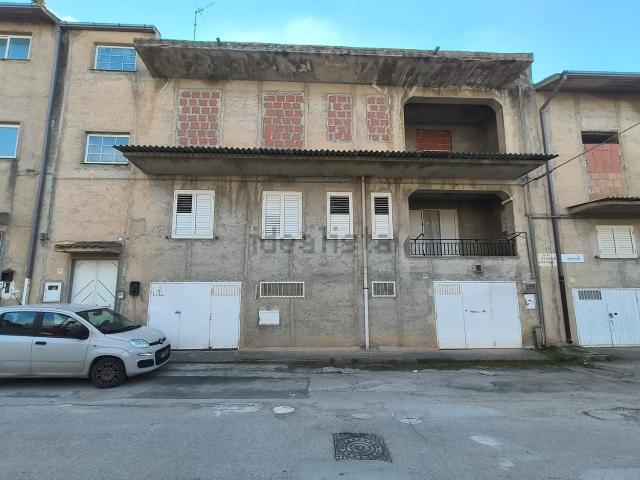 Villetta indipendente in vendita di 400 m² in Via Rosario Livatino, 22