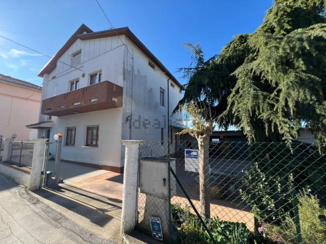 Villetta indipendente in vendita di 400 m² in Contrada Girola di Fermo
