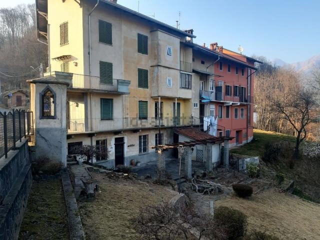 Villetta indipendente in vendita di 400 m² in Frazione Chiesa, 2