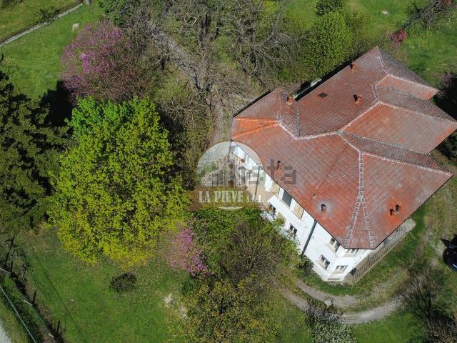 Villetta indipendente in vendita di 400 m² in Strada per Tortona, 15