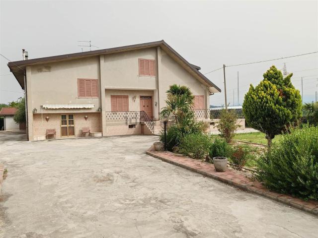 Villetta indipendente in vendita di 402 m²