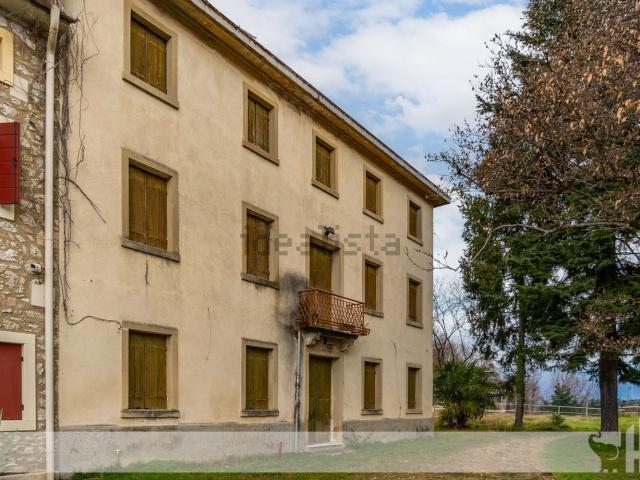 Villetta indipendente in vendita di 402 m² in Borgo Antiga, 23
